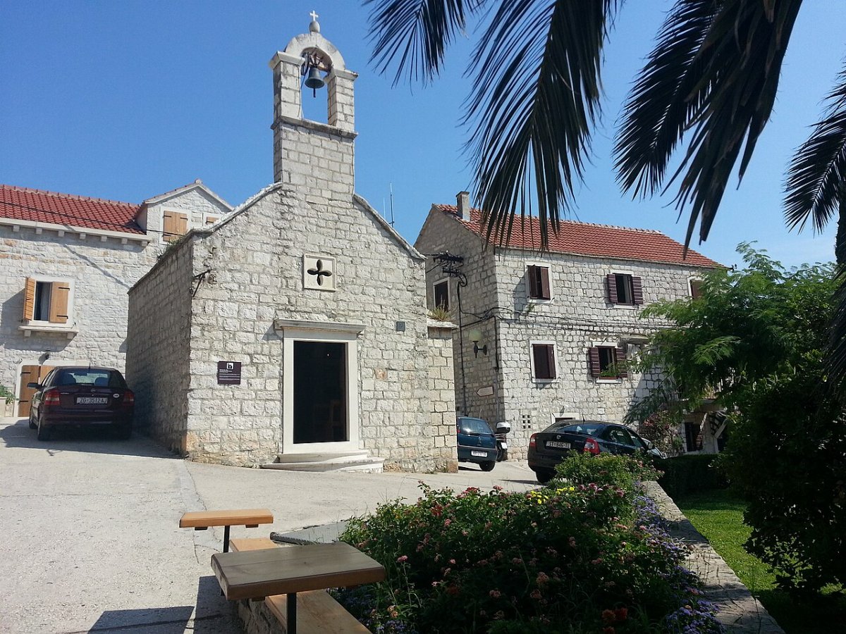 Szent antal templom bol