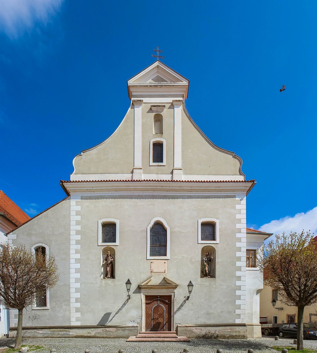 Szent kereszt templom kolostorral eszek
