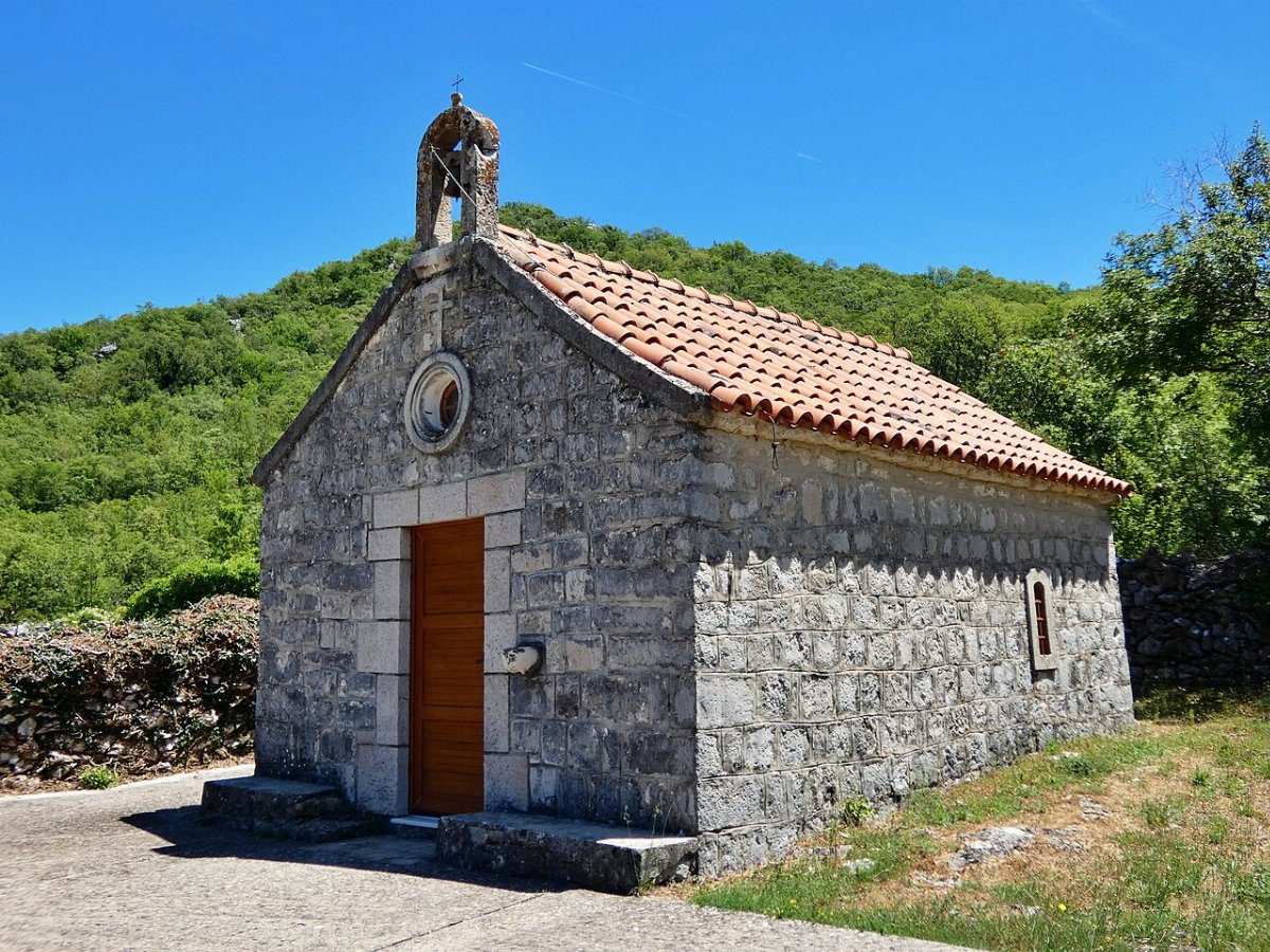 Szent lukacs templom temetovel brotnice