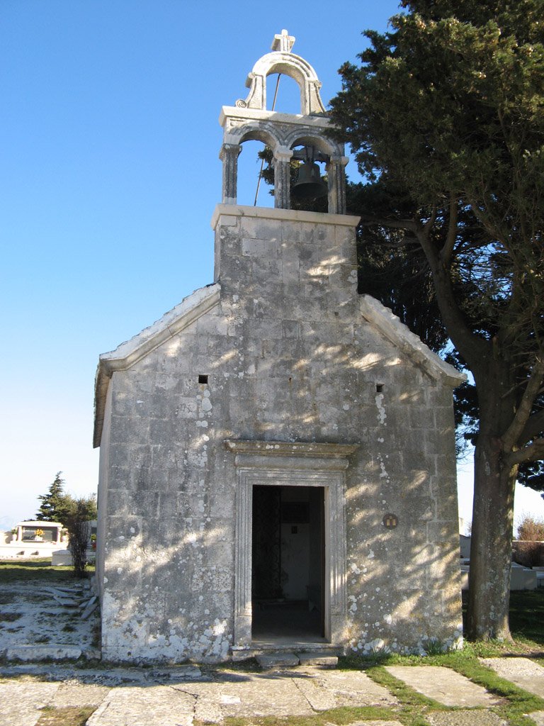 Szent maria templom a temetoben gornji humac