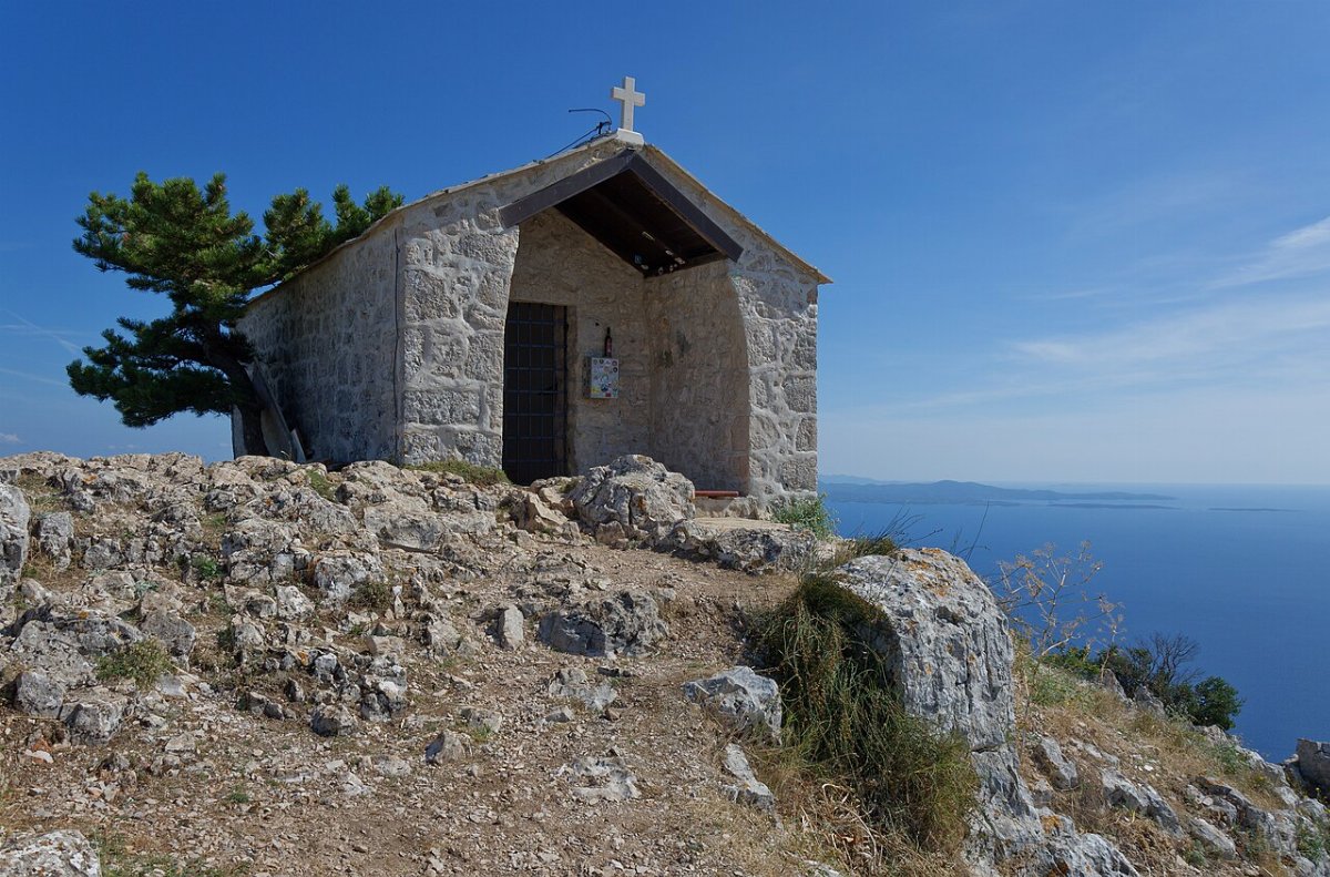 Szent miklos templom a hegyen sv nikola od planine svirce