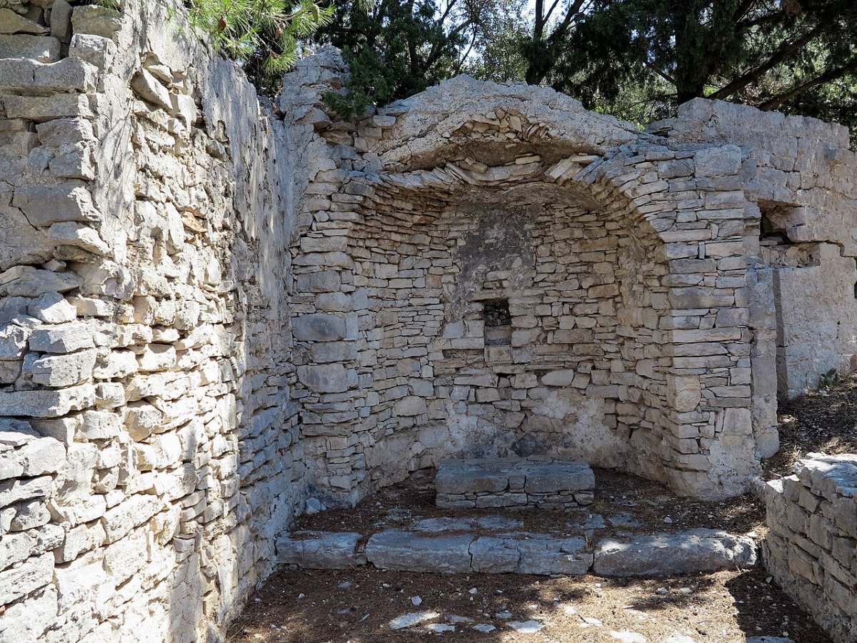 A szent peter templom maradvanyai necujam
