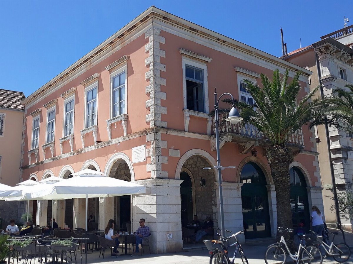 Horvat otthon epulete stari grad